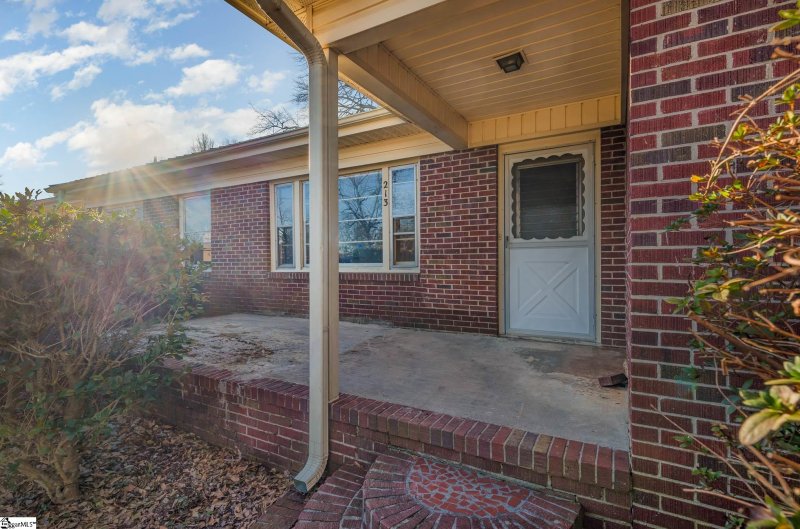 Property image 3 at 213 Sunset Drive, Easley, SC 29640