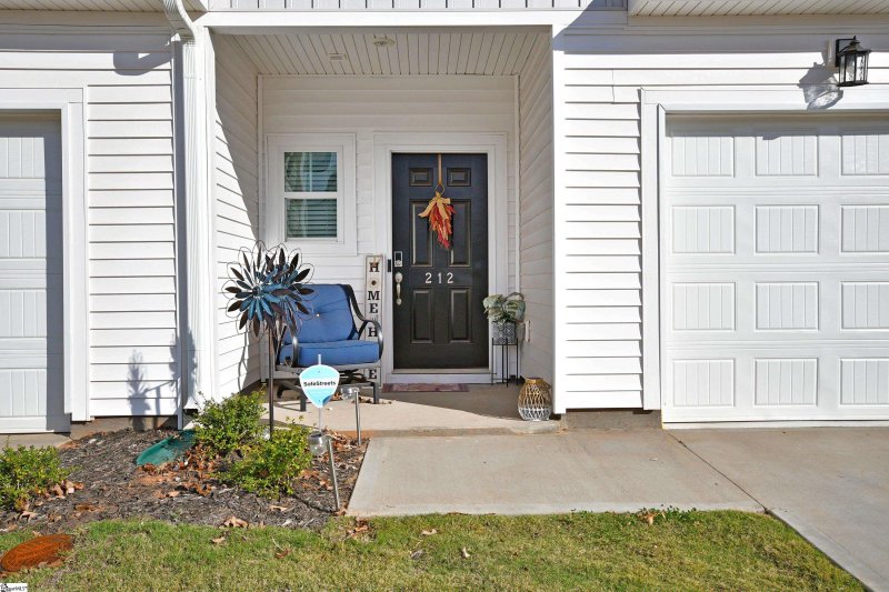 Property image 2 at 212 Telford Drive, Greenville, SC 29617