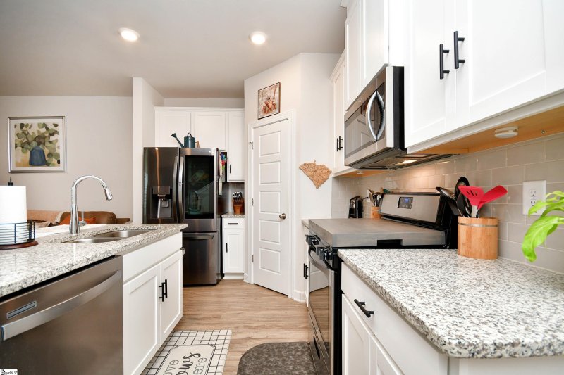 Property image 4 at 212 Telford Drive, Greenville, SC 29617