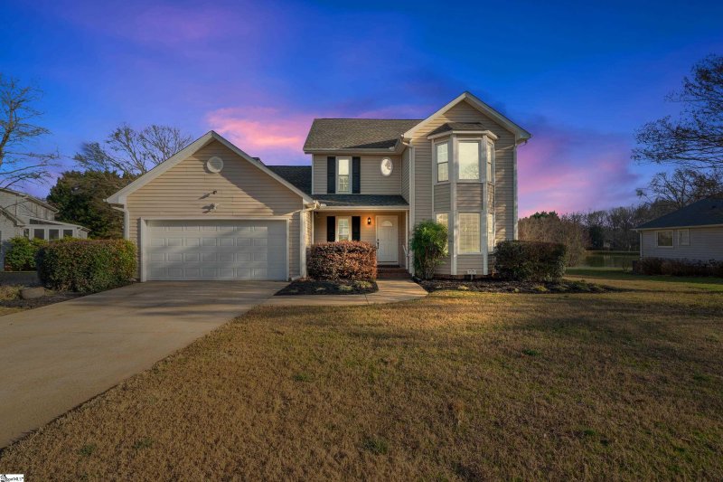 107 Spring Lake Loop