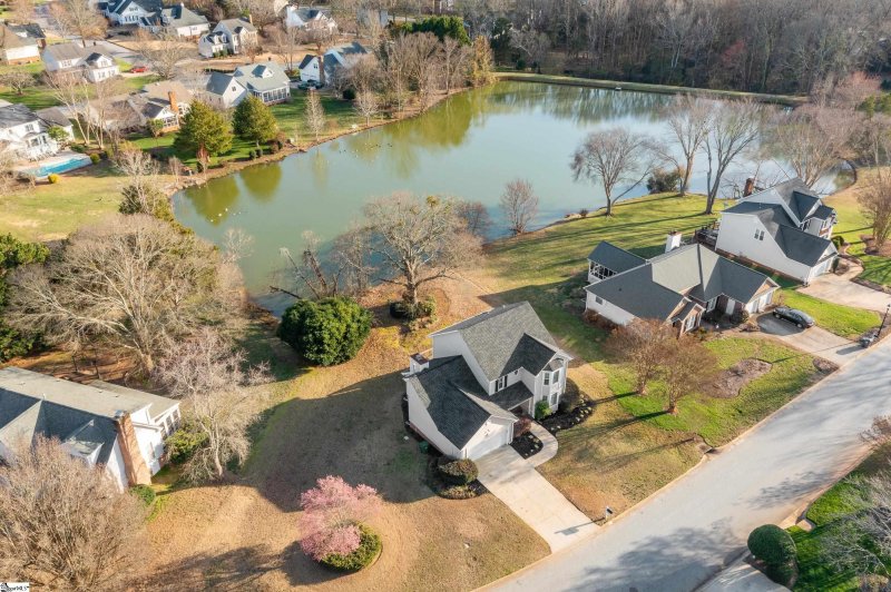 Property image 5 at 107 Spring Lake Loop, Simpsonville, SC 29681