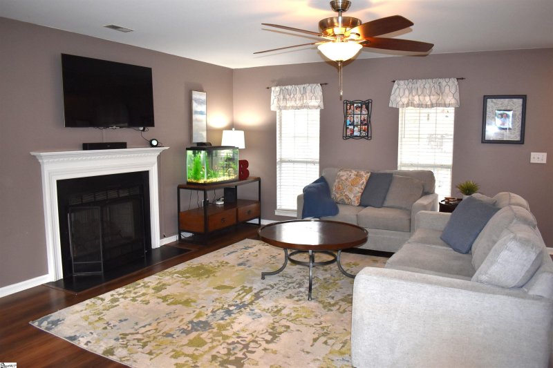 Property image 3 at 313 Birkenstock Court, Simpsonville, SC 29681