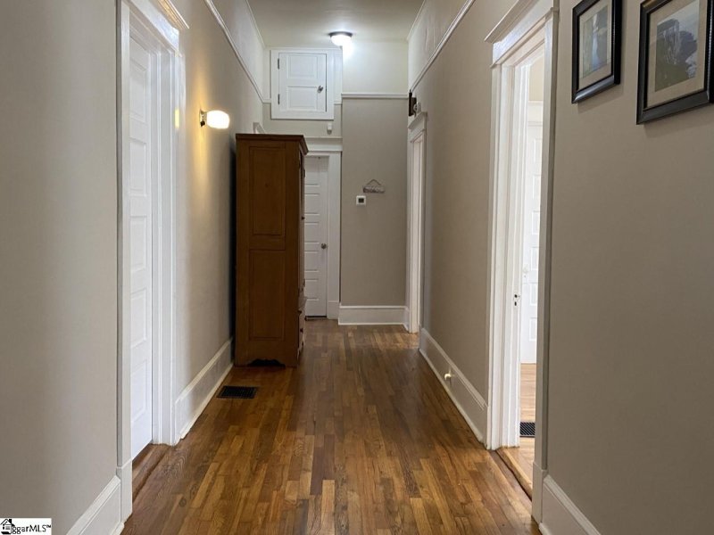 Property image 4 at 903 S 5th Avenue, Easley, SC 29640