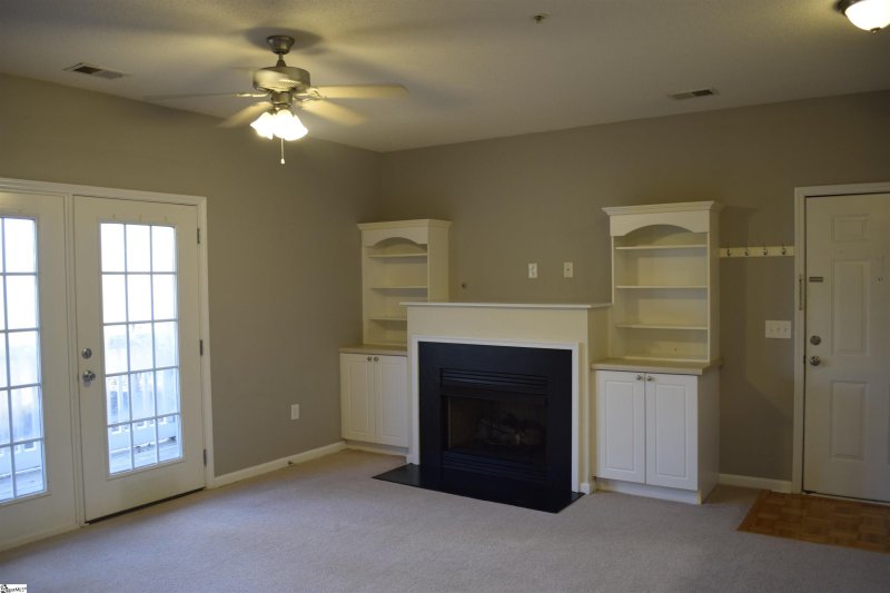 Property image 2 at 624 McKenna Circle, Greenville, SC 29615