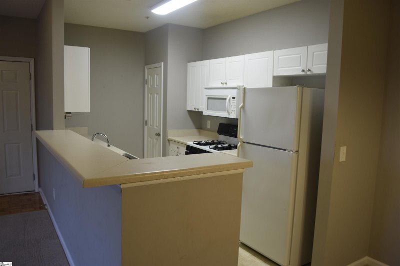 Property image 3 at 624 McKenna Circle, Greenville, SC 29615