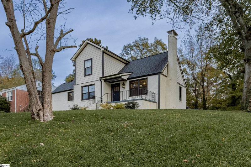 Property image 2 at 300 Ridgecrest Drive, Greenville, SC 29609