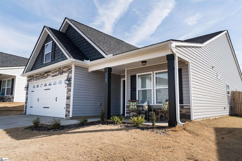 Property image 2 at 1305 Lindale Place, Spartanburg, SC 29301