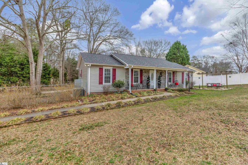 Property image 3 at 15 Woodmere Court, Williamston, SC 29697-9502