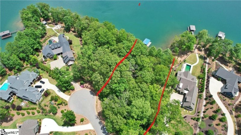 Property image 3 at 12 Pointe Harbor Drive, Seneca, SC 29672