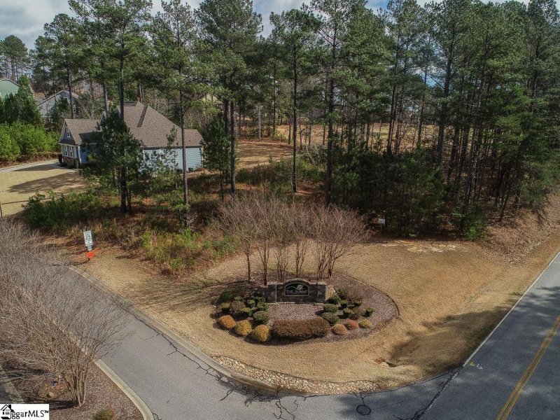 Property image 2 at 2 Signature Drive, Travelers Rest, SC 29690
