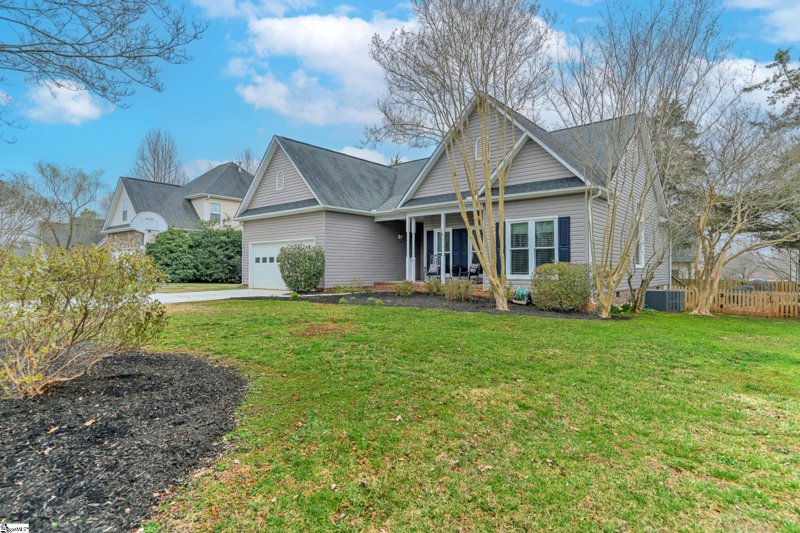 Property image 2 at 27 Kingsbury Way, Greenville, SC 29617-7307