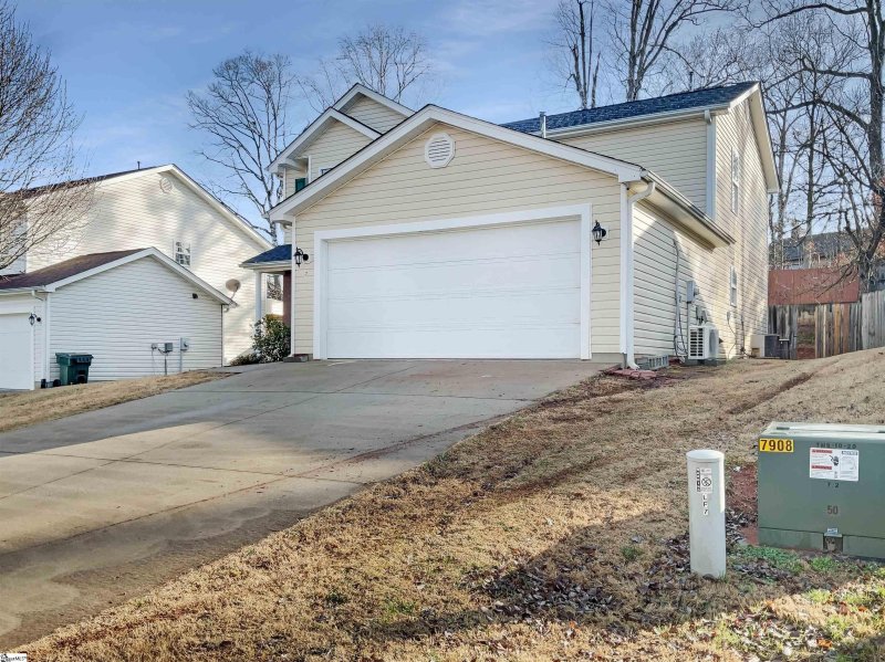 Property image 2 at 7 Falcon Ridge Way, Greer, SC 29650