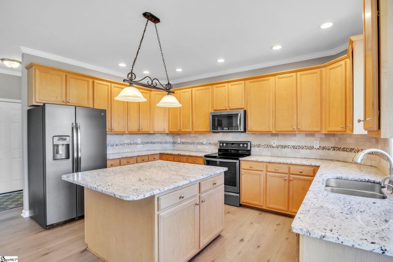 Property image 4 at 6 Creek Arbor Court, Greenville, SC 29607