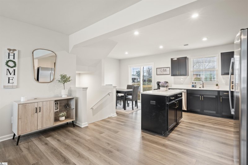 Property image 5 at 16 Verdant Leaf Way, Greenville, SC 29617