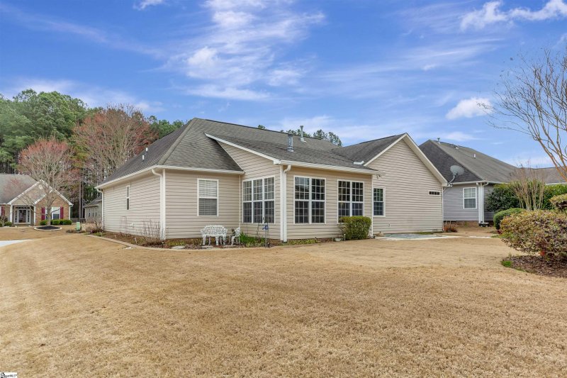 Property image 4 at 15 Hanging Moss Lane, Greenville, SC 29615