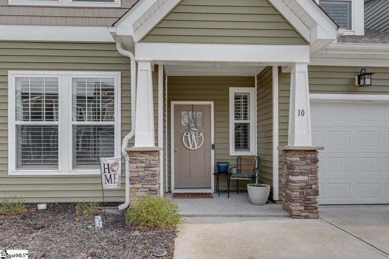 Property image 3 at 10 Creekhaven Lane, Taylors, SC 29687