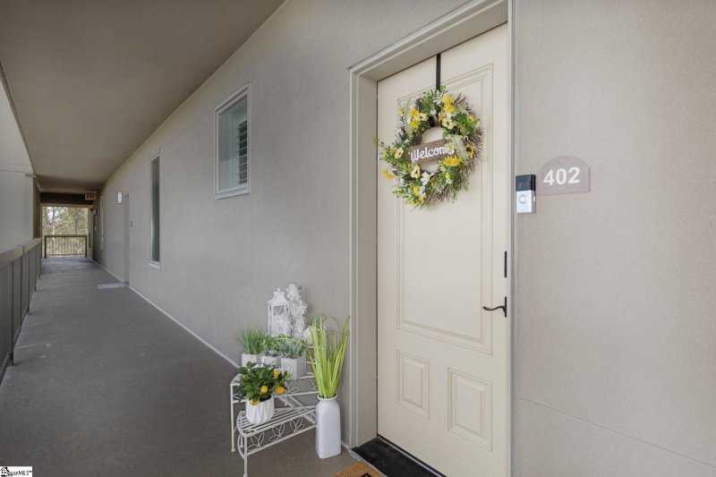 Property image 2 at 402 Watermarke Lane, Anderson, SC 29625