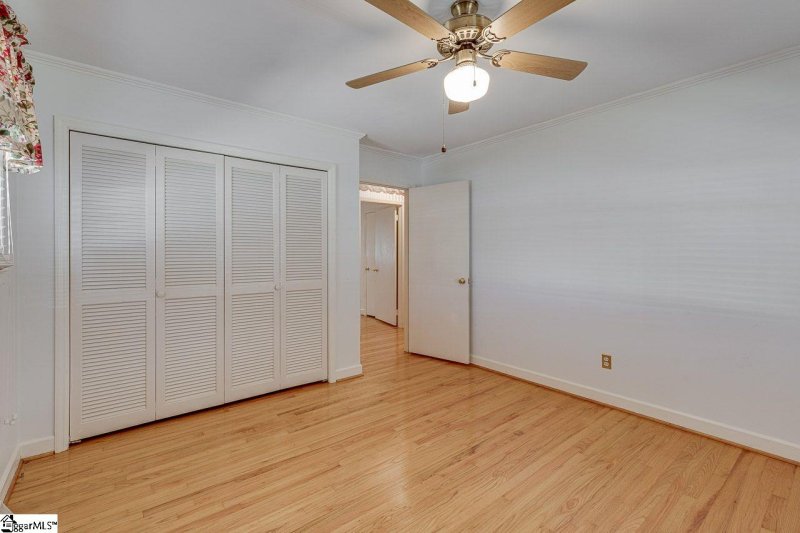 Property image 4 at 2 Wildaire Lane, Greenville, SC 29615