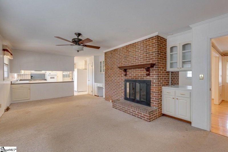 Property image 5 at 2 Wildaire Lane, Greenville, SC 29615