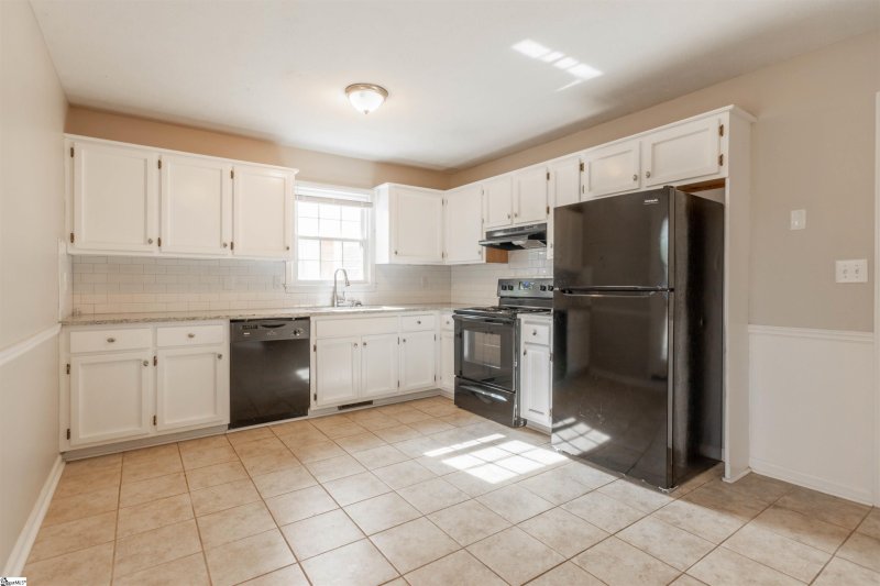 Property image 5 at 213 LANDWOOD Avenue, Greenville, SC 29607