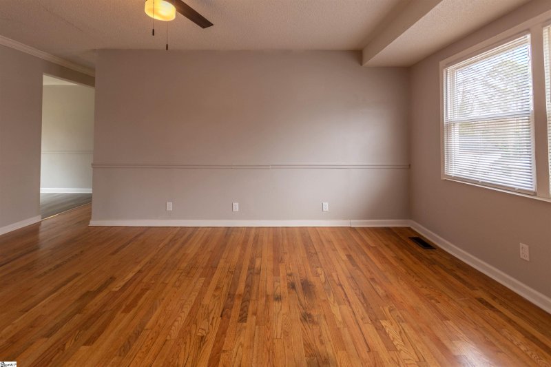Property image 4 at 407 CROSBY Circle, Greenville, SC 29605