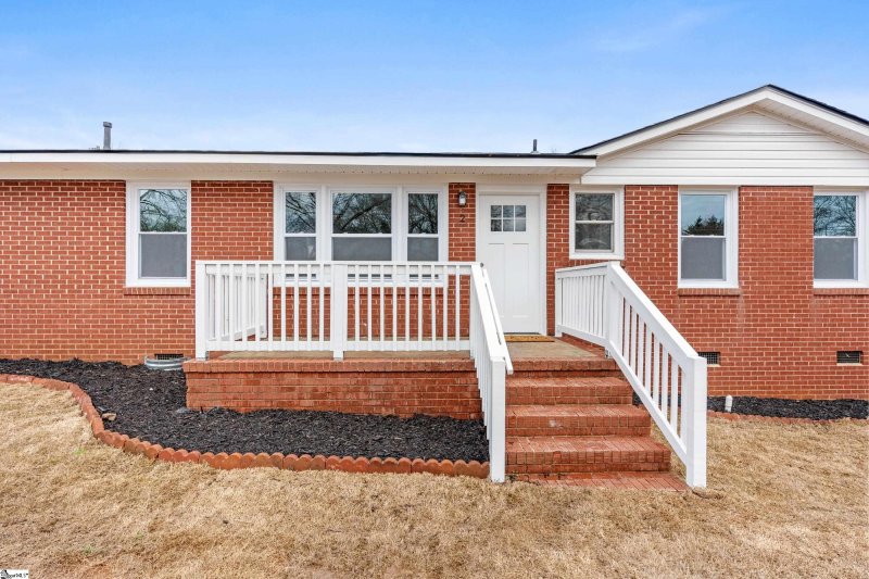 Property image 2 at 2 Gray Drive, Williamston, SC 29697