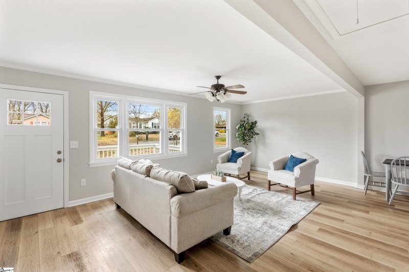 Property image 3 at 2 Gray Drive, Williamston, SC 29697