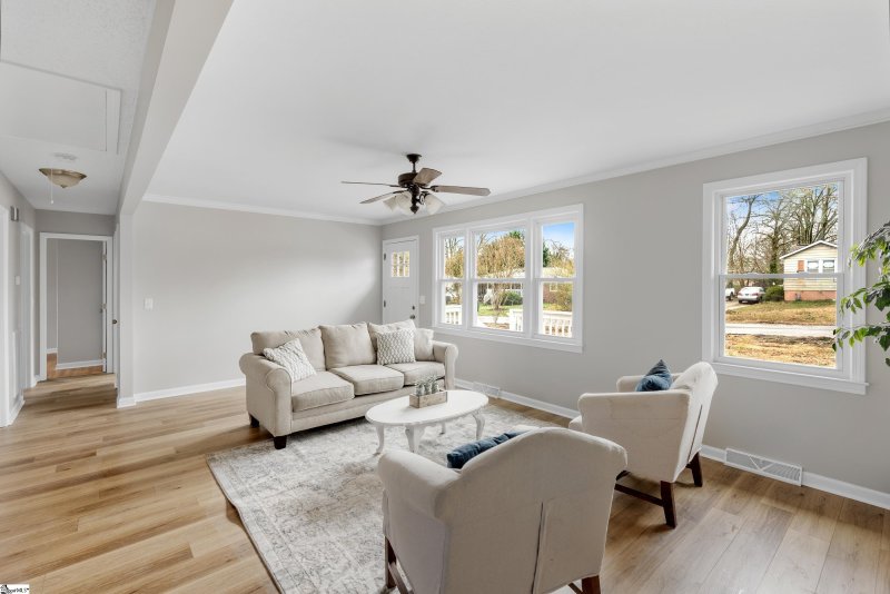 Property image 4 at 2 Gray Drive, Williamston, SC 29697