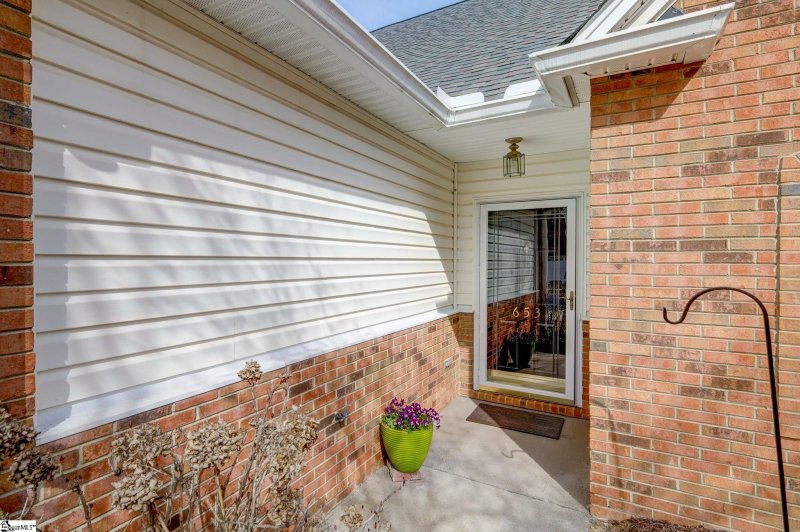 Property image 2 at 653 Ivybrooke Avenue, Greenville, SC 29615