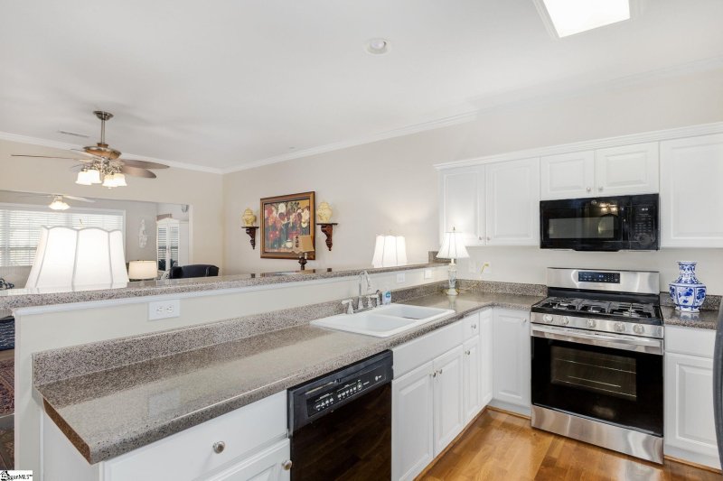 Property image 5 at 653 Ivybrooke Avenue, Greenville, SC 29615
