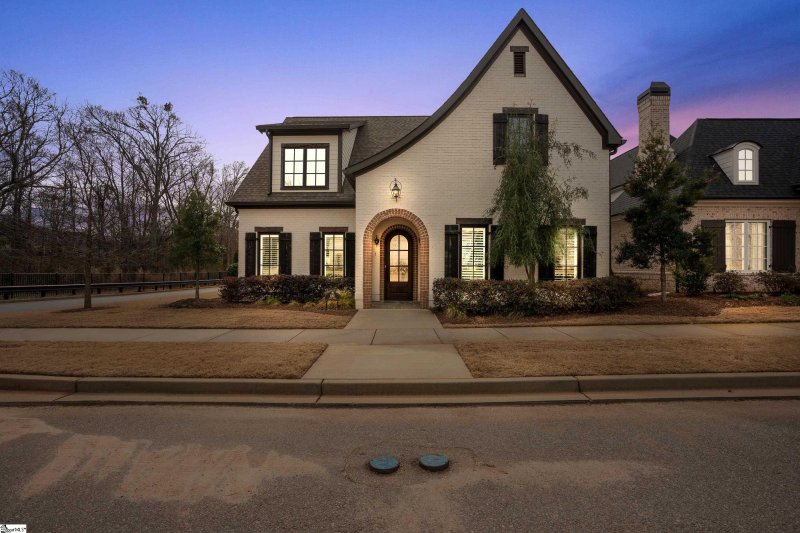 Property image 2 at 1 Jessen Drive, Greenville, SC 29607