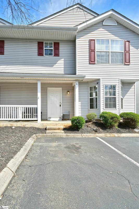 Property image 2 at 6 allenwood Lane, Greer, SC 29659