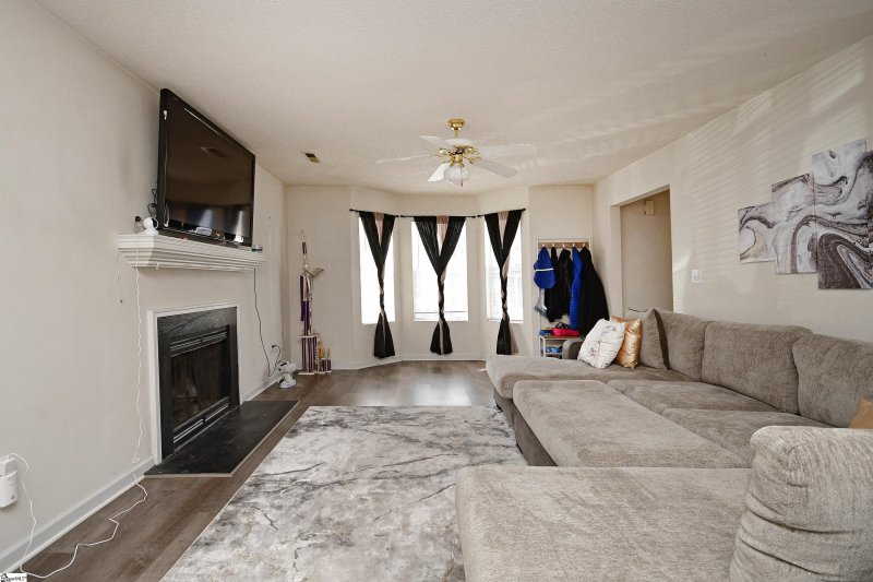 Property image 5 at 6 allenwood Lane, Greer, SC 29659