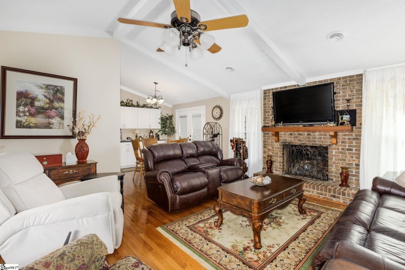 Property image 3 at 112 Sunningdale Court, Easley, SC 29642