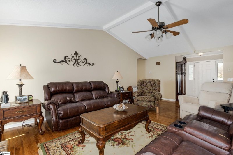 Property image 4 at 112 Sunningdale Court, Easley, SC 29642