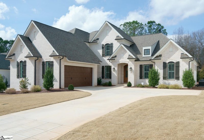 102 Chestnut Pond Lane