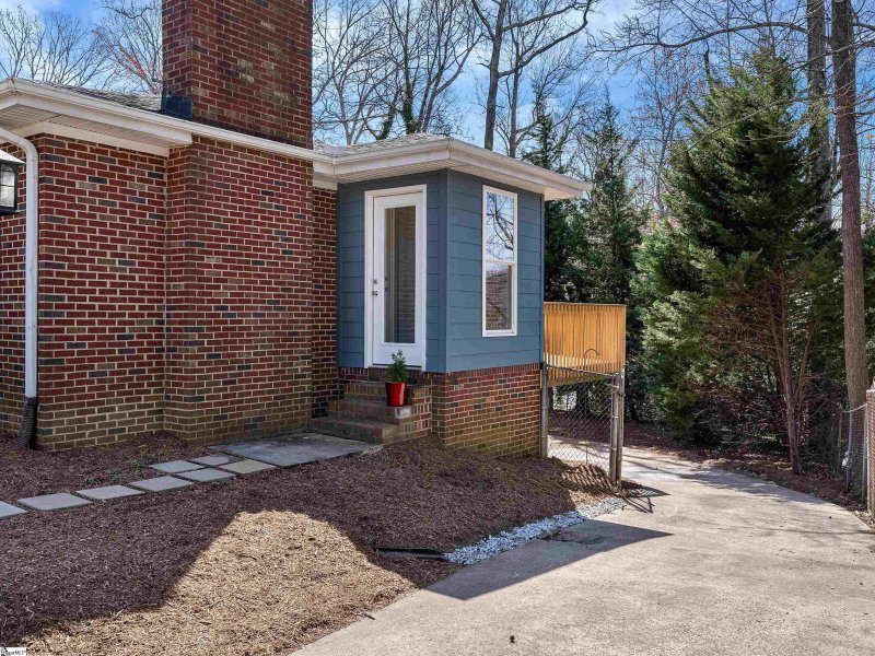 Property image 4 at 206 Azalea Court, Greenville, SC 29615