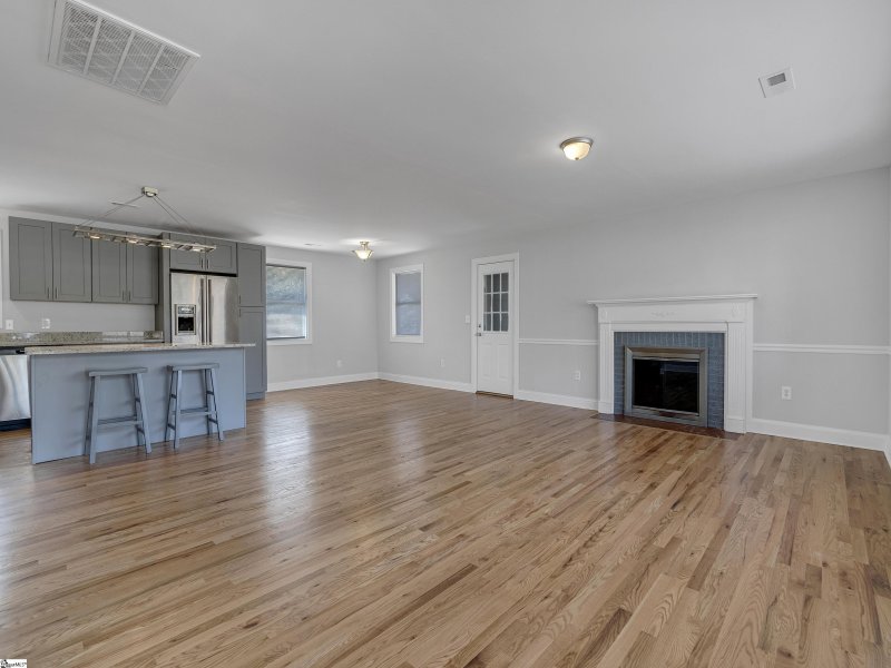 Property image 5 at 206 Azalea Court, Greenville, SC 29615