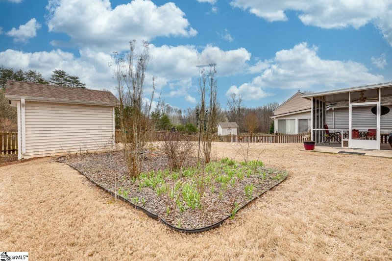 Property image 3 at 15 Affirmed Court, Greenville, SC 29617