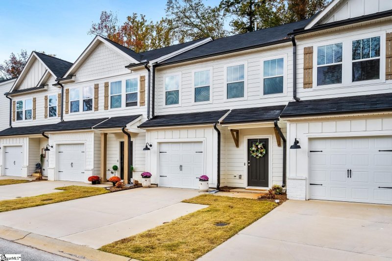 Property image 2 at 32 Grey Oak Trail, Greer, SC 29650-000