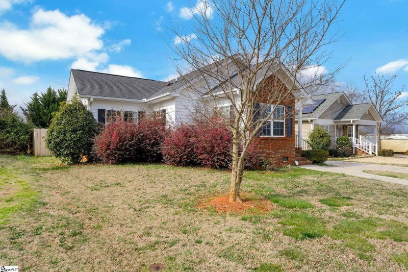 Property image 4 at 325 O'Conner Court, Greenville, SC 29609