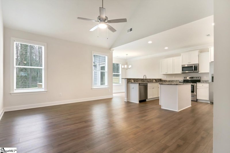 Property image 2 at 307 Willow Drive, Piedmont, SC 29673