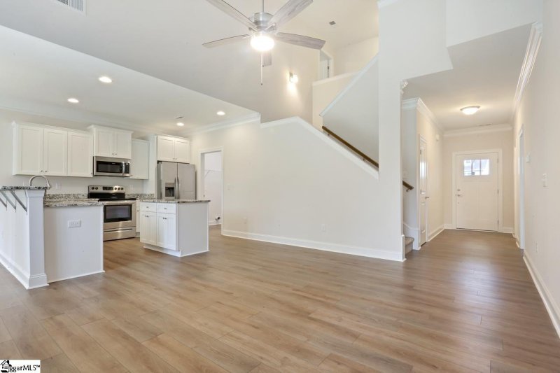 Property image 3 at 307 Willow Drive, Piedmont, SC 29673