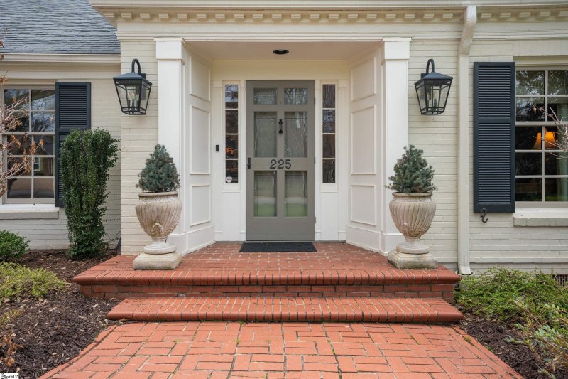 Property image 2 at 225 Foot Hills Road, Greenville, SC 29617