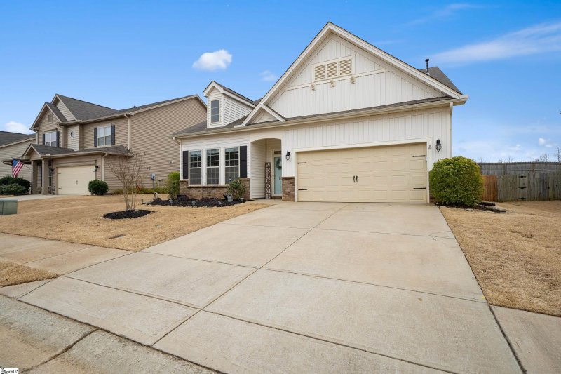 Property image 2 at 147 Willowbottom Drive, Greer, SC 29651