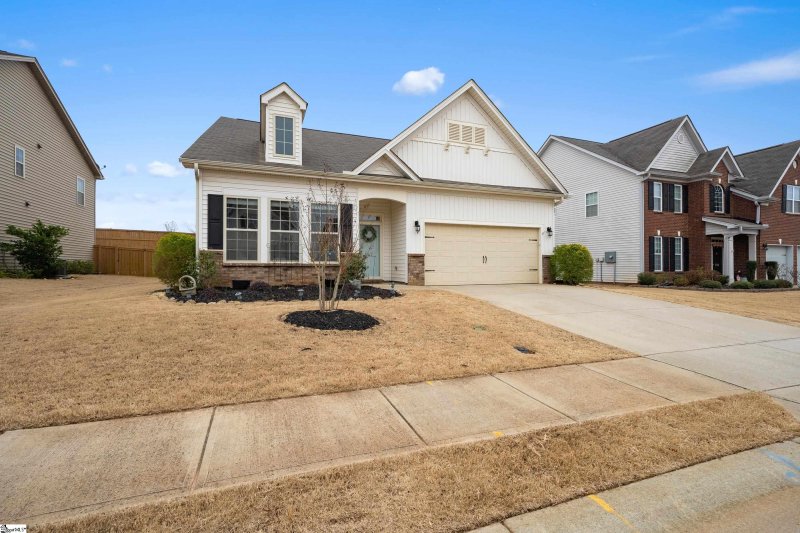 Property image 3 at 147 Willowbottom Drive, Greer, SC 29651