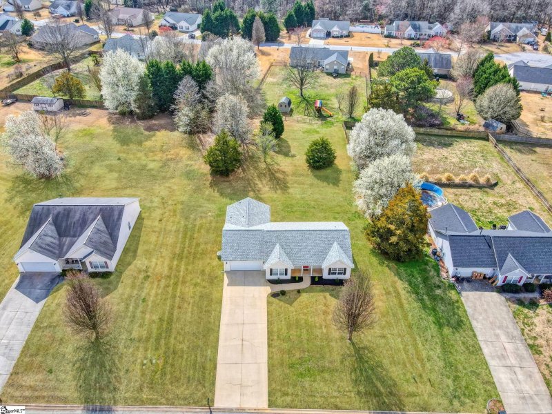 Property image 3 at 115 Templewood Court, Williamston, SC 29697