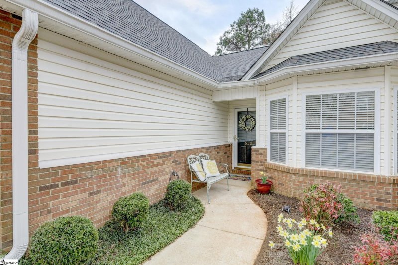 Property image 3 at 650 Ivybrooke Avenue, Greenville, SC 29615