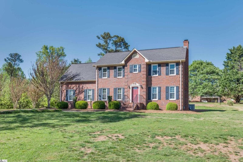 Property image 2 at 107 Fairway Drive, Pickens, SC 29671