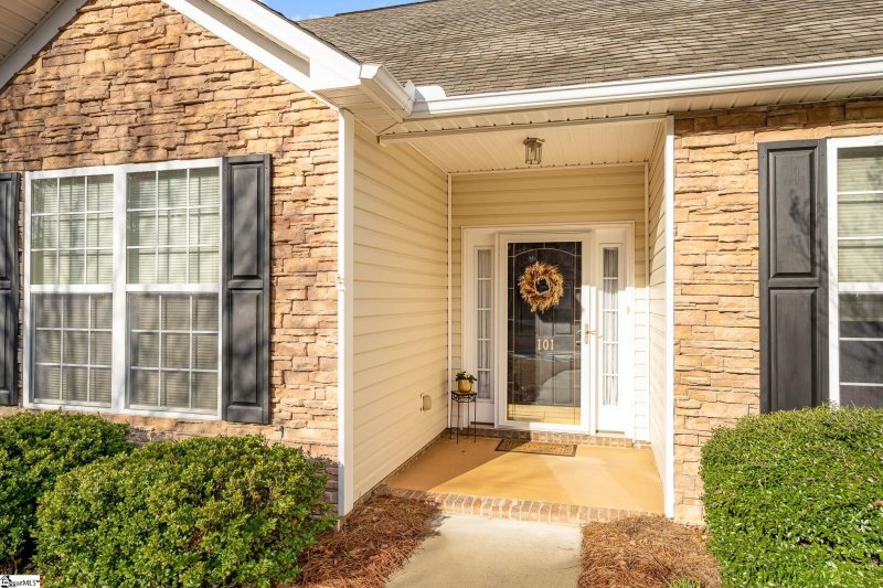 Property image 4 at 101 Hanging Moss Lane, Greenville, SC 29615